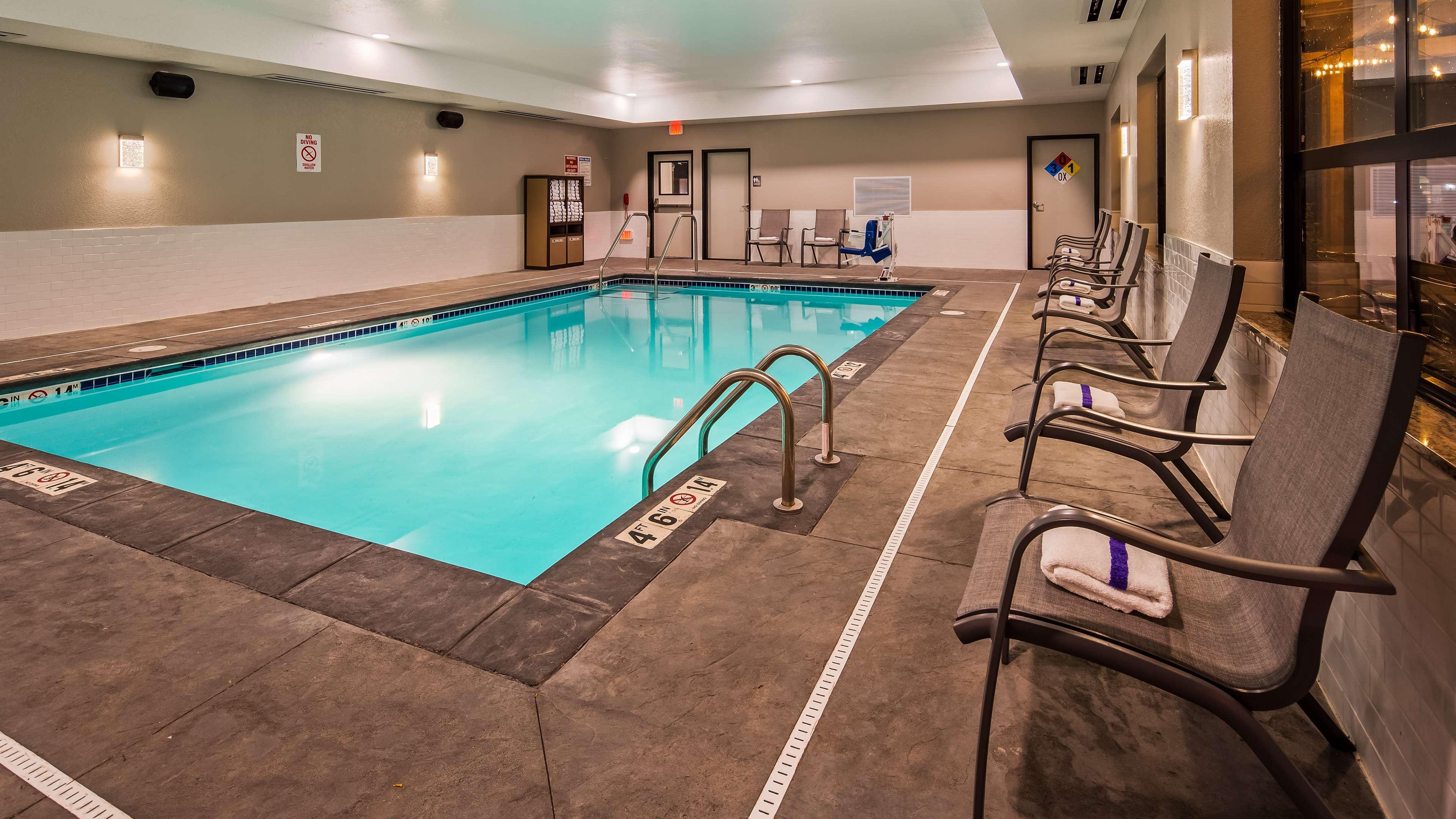 Best Western Premier Ankeny Hotel Exterior foto